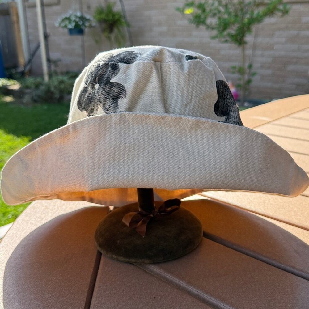 Day Camp Day Traveler Cream & Black Bucket Hat NWT - Picture 3 of 7